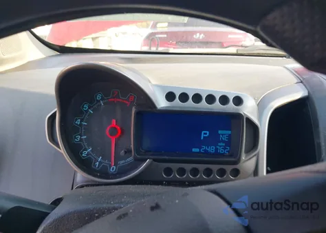 2014 Chevrolet Sonic Lt Auto z USA, uszkodzony, nr VIN 1G1JC5SH2E4209132